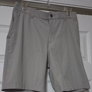 Men's Flat-Front Shorts in Light Gray